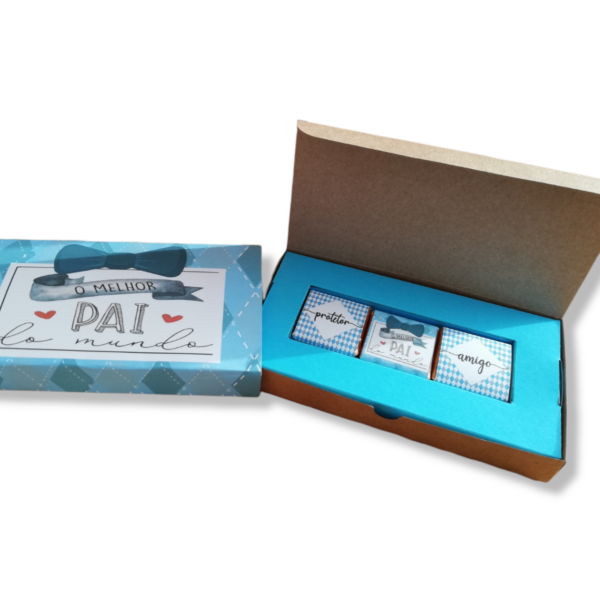 Caixa com 3 napolitanas Pai