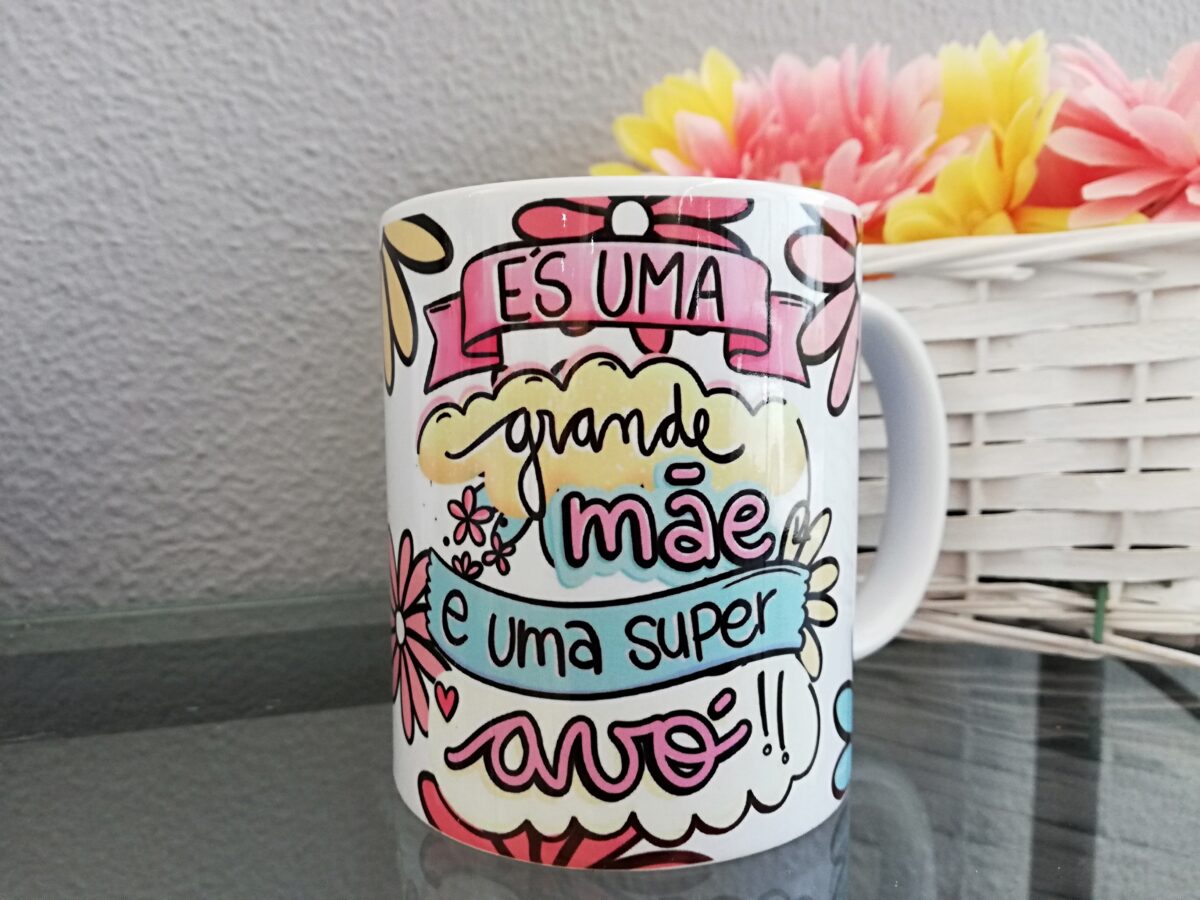 Caneca "És uma grande mãe e uma super avó 2 - Image 1