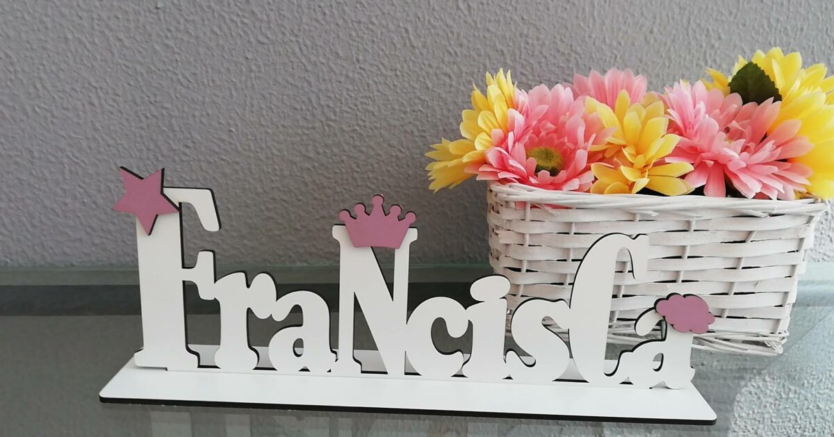 Nome com apliques estrela, coroa e nuvem - Image 1