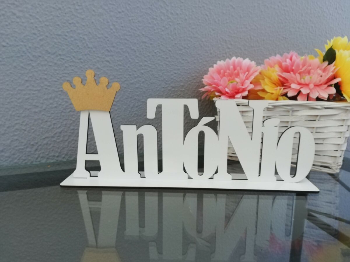 Nome com aplique coroa - Image 2